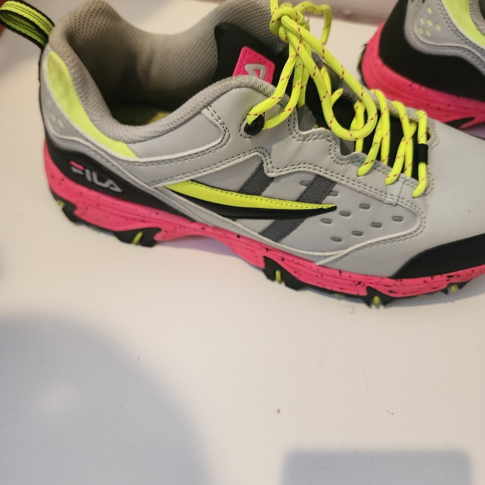 Womens used Fila sneakers